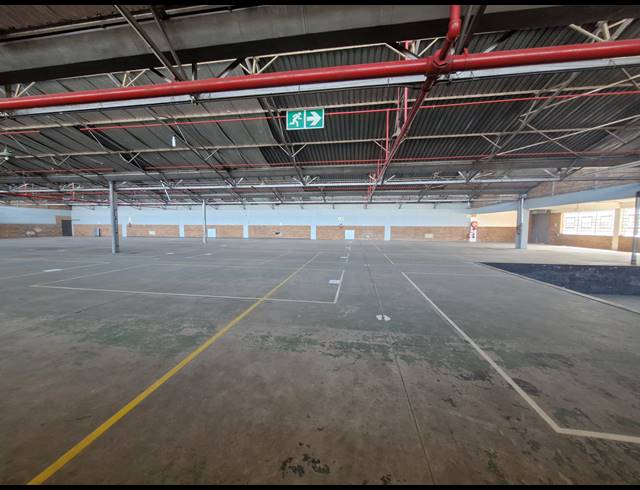 2,479M² WAREHOUSE TO LET IN BENROSE